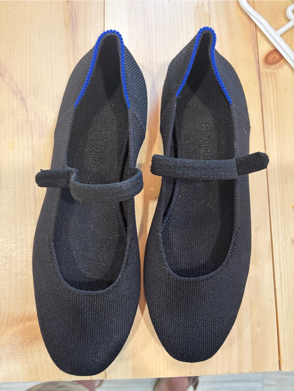 Rothy’s Womens Black Ballet Flat Shoes Size 6.5